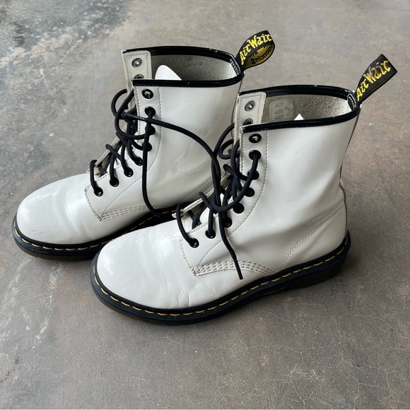 Dr. Martens AirWair 1460 White Patent Leather Lace Up  Combat Boots Women’s 8 - Picture 2 of 14